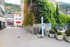 Percorso d'accesso esterno al bar tramite la zona pedonale