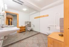 Hotel Gasthof Messnerwirt - Barrierefreie Toilette