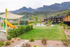 Garten und Spielplatz