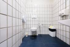 Eislaufplatz Meranarena - WC im Umkleidebereich