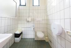 Eislaufplatz Meranarena - WC im Tribünenbereich
