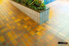 Sportwell Malles - Rampe Zugangsweg zum Hallenbad