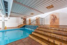 Hotel Koflerhof - Stufen zum Hallenbad