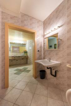 Barrierefreie Toilette