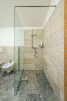 Sterzinger Moos - Zimmer 301 – Badezimmer