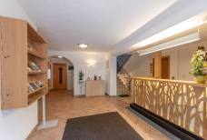 Alpenresidence - Eingangsbereich mit Rezeption