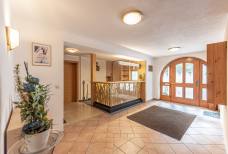 Alpenresidence - Eingangsbereich mit Rezeption