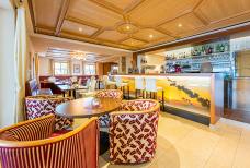 Strolhof Landsitz - Rezeption, Bar und Terrasse