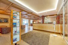 Strolhof Landsitz - Rezeption, Bar und Terrasse