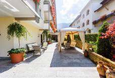 Hotel Montis - Bar und Terrasse