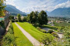 Freibad Schenna - Rampe zum Garten und zum Schwimmbad
