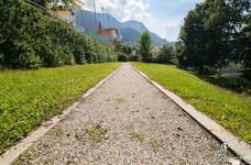 Freibad Schenna - Rampe zum Garten und zum Schwimmbad