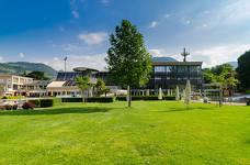 Lido di Bolzano: Prato e parco giochi