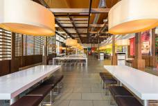 McDonalds Bozen: Restaurant und Speisesaal 