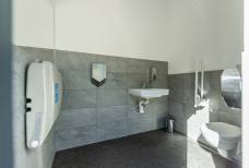 Speikboden - Sand in Taufers: Accessible toilet with nappy-changing table