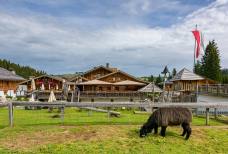 Hotel Tirler - Kinderspielplatz und Streichelzoo
