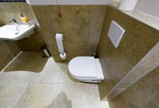 Alpiana SPA - Hallenbad Toiletten
