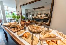 Kaffeehaus und Frühstücksraum