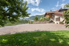 Agriturismo Preglhof - Rampa di accesso dal parcheggio all'appartamento vacanze