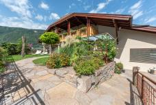 Agriturismo Preglhof - Rampa di accesso dal parcheggio all'appartamento vacanze