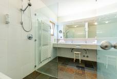 Design Hotel Feldmilla - Bagno della camera accessibile 118