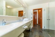 Design Hotel Feldmilla - Bagno della camera accessibile 118
