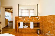 Relais & Châteaux Castel Fragsburg: Badezimmer 105