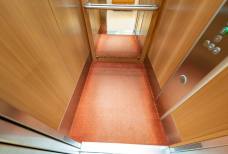 Fahrstuhl Zimmer